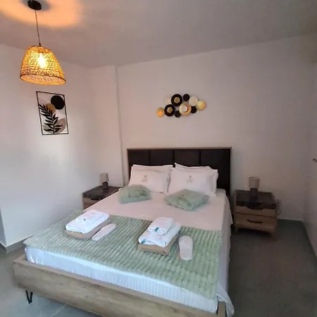 Lazuli Center Ap 11 *