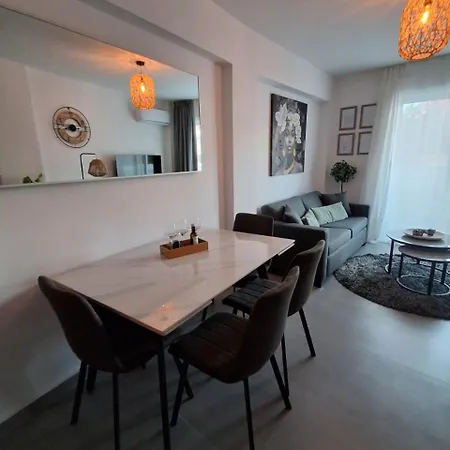 Lazuli Center Ap 11 *